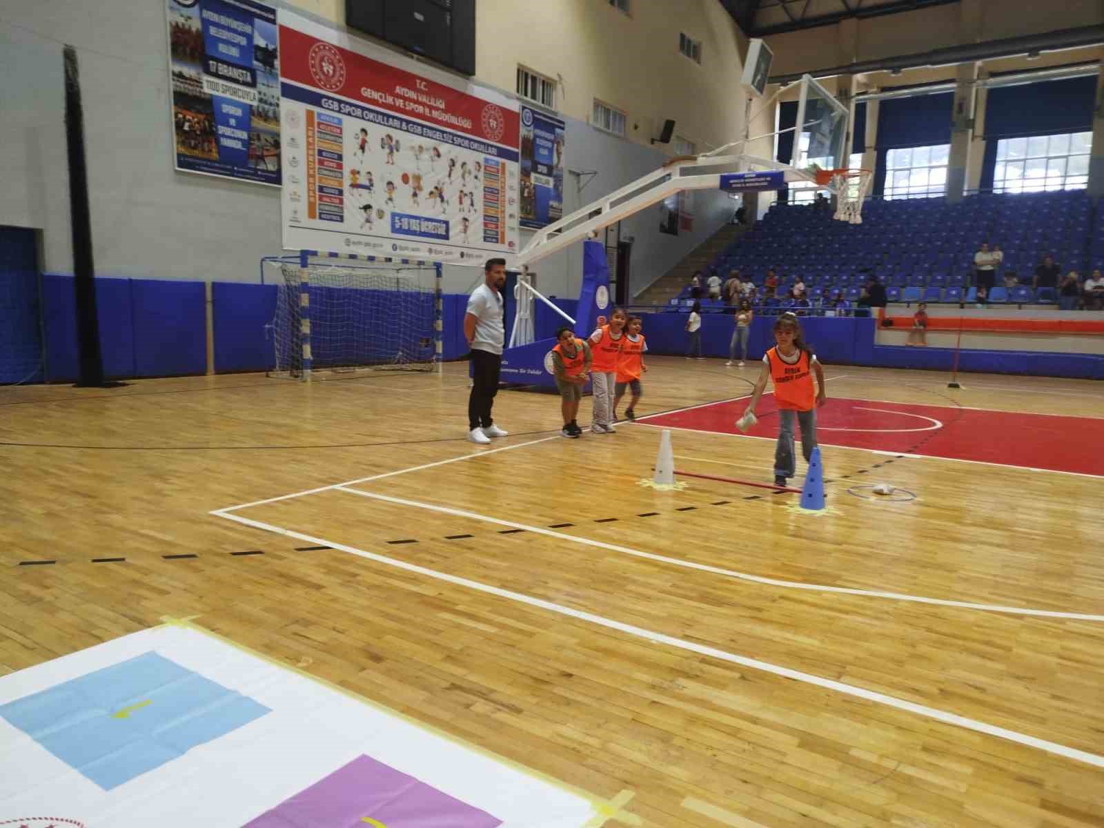 Aydın’da Geleneksel Çocuk Oyunları Şenliği gerçekleştirildi