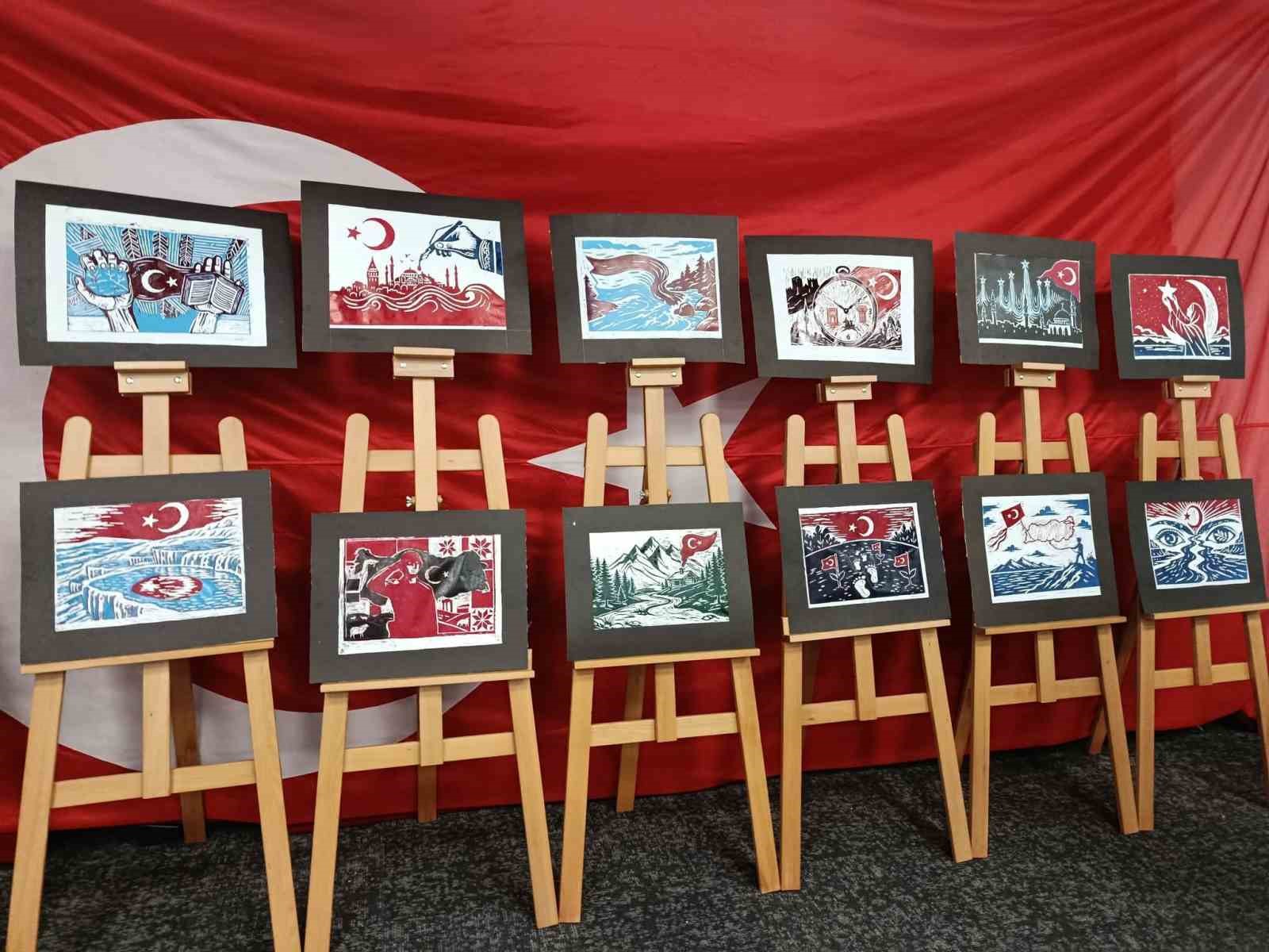 Çorum’da öğrencilerin eserleri sanatseverlerle buluştu