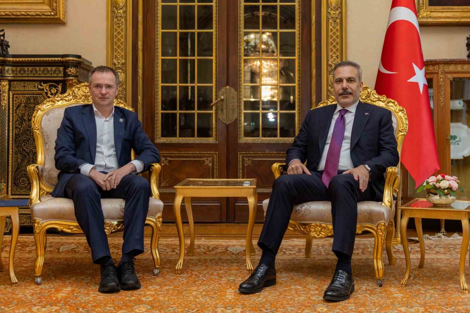 Dışişleri Bakanı Fidan, Putin’in Danışmanı Medinskiy ile bir araya geldi