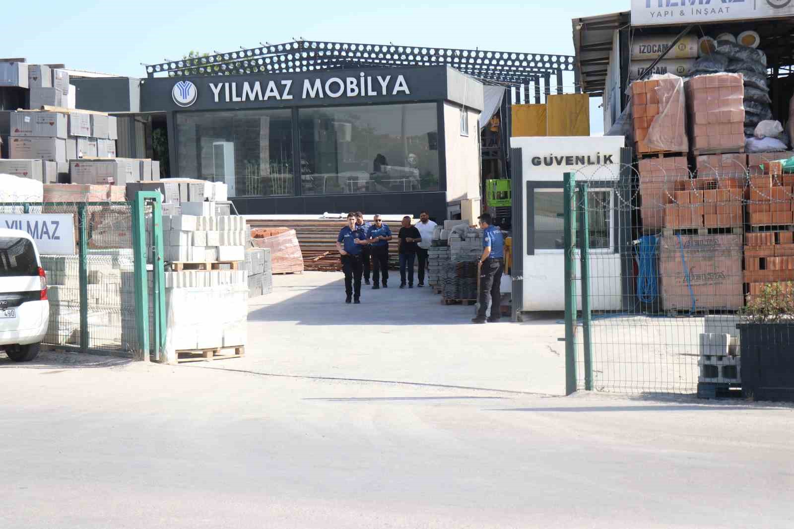 Yapı malzemeleri firmasında asansör kazası: 6 yaralı
