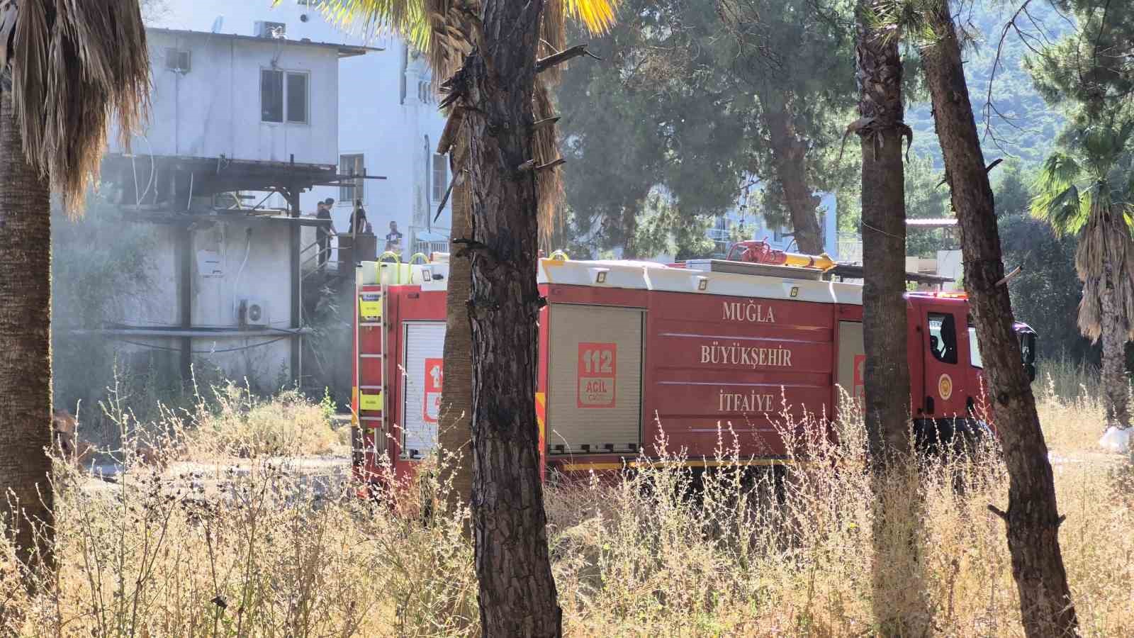 Konteynerde çıkan yangın söndürüldü