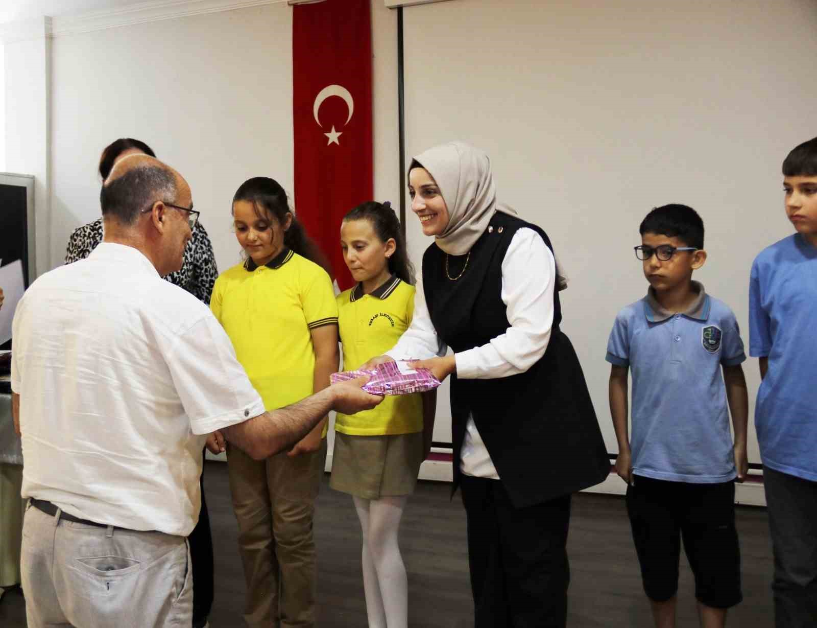 Yalova’da Dilimizin Zenginlikleri ödül töreni