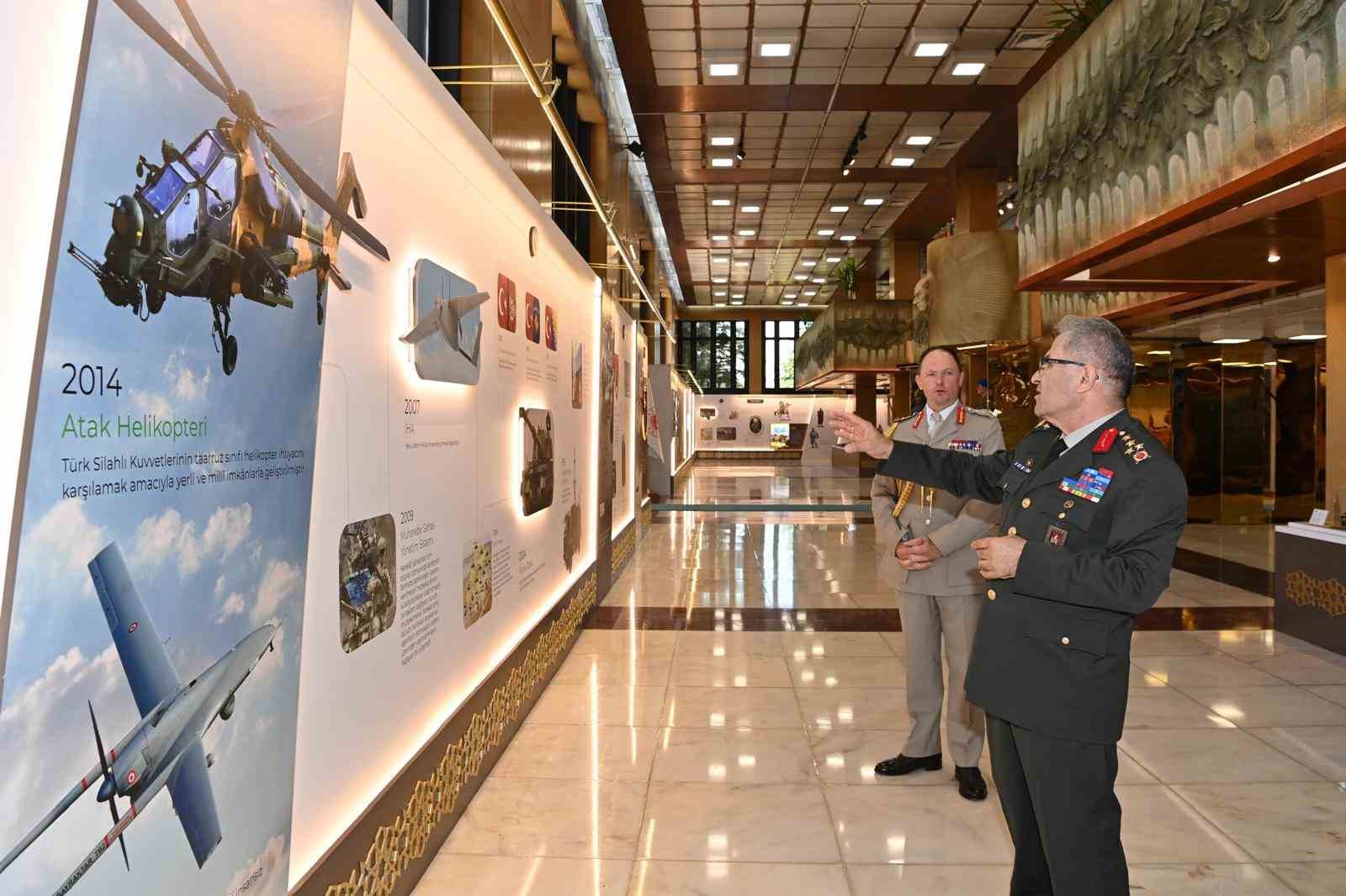 Kara Kuvvetleri Komutanı Tokel, Birleşik Krallık Kara Kuvvetleri Komutanı Orgeneral Walker ile görüştü