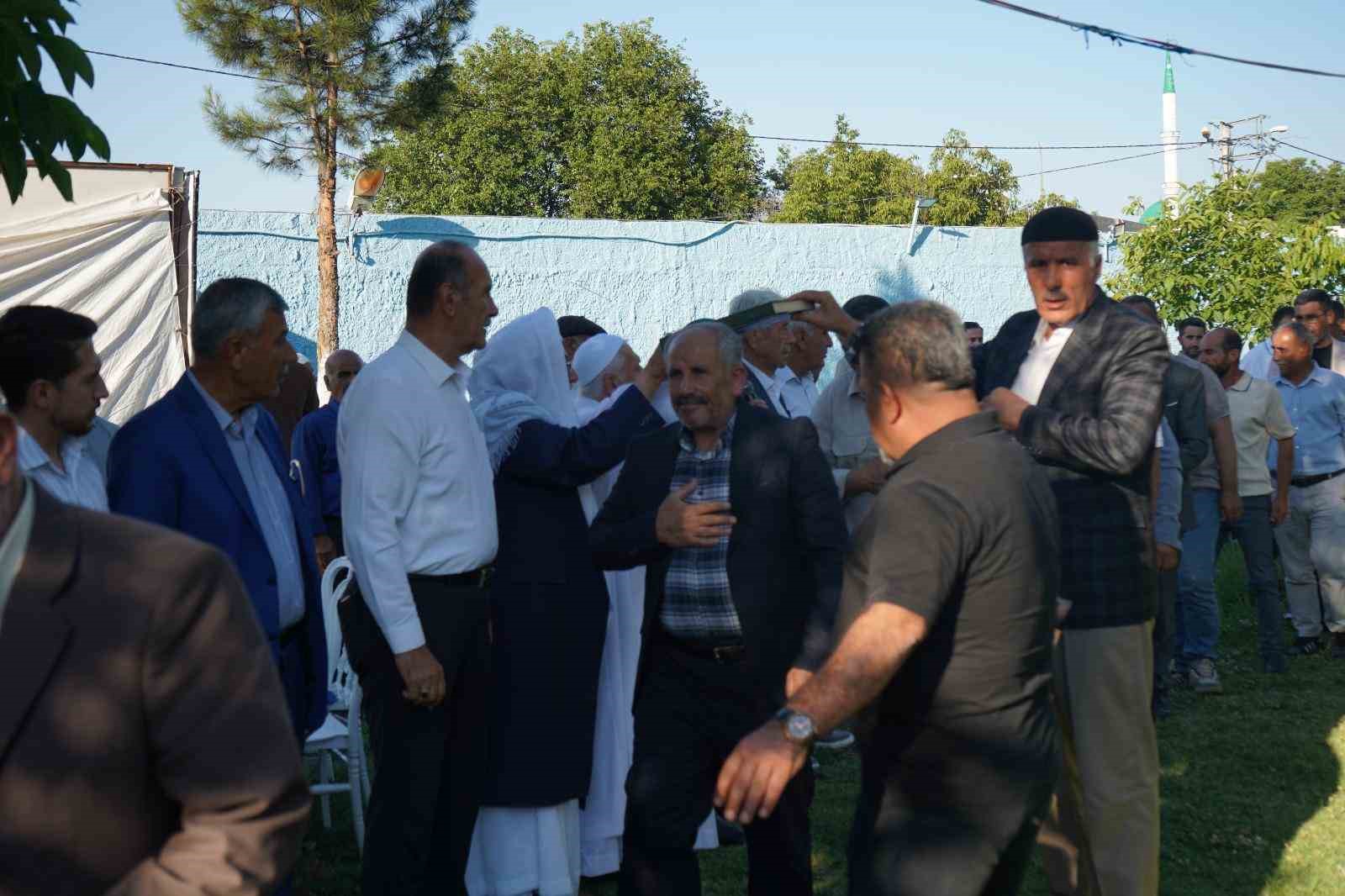 Diyarbakır’da aileler arasındaki husumet barışla sonuçlandı