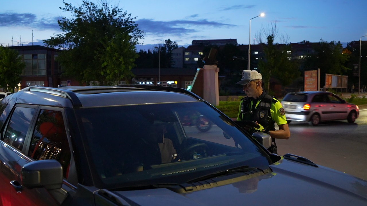 Edirne’de polis ekiplerinden trafik ve asayiş denetimi