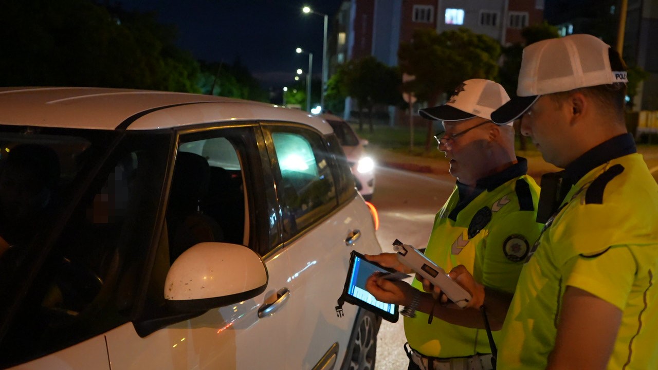 Edirne’de polis ekiplerinden trafik ve asayiş denetimi