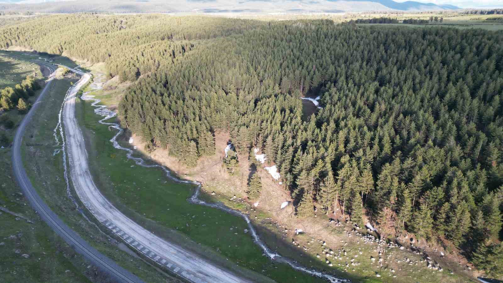Kars’ta doğa şöleni: Karlı zirveler ve menderesler hayran bıraktı