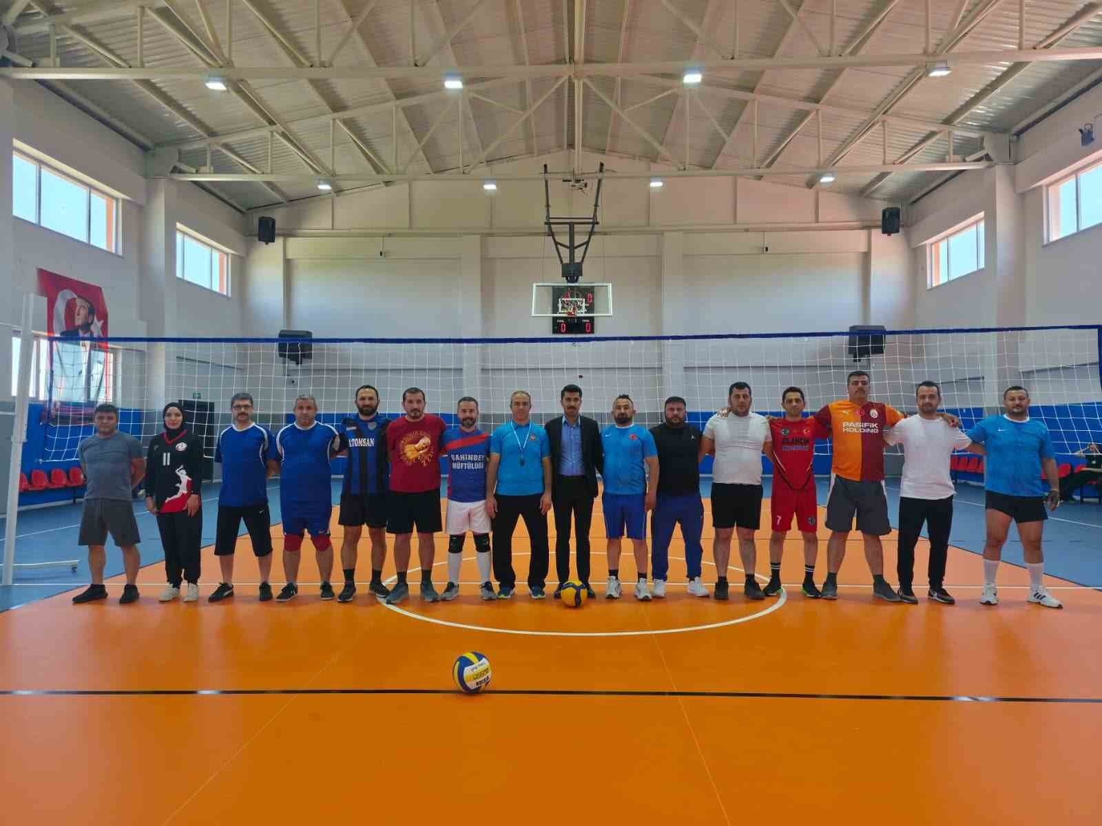 Sarıoğlan Voleybol Turnuvası tamamlandı