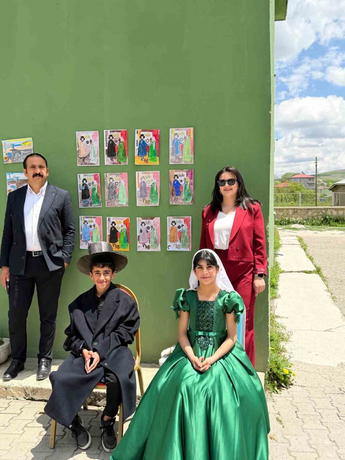 Diyadin’de öğrencilerin eserleri sergilendi