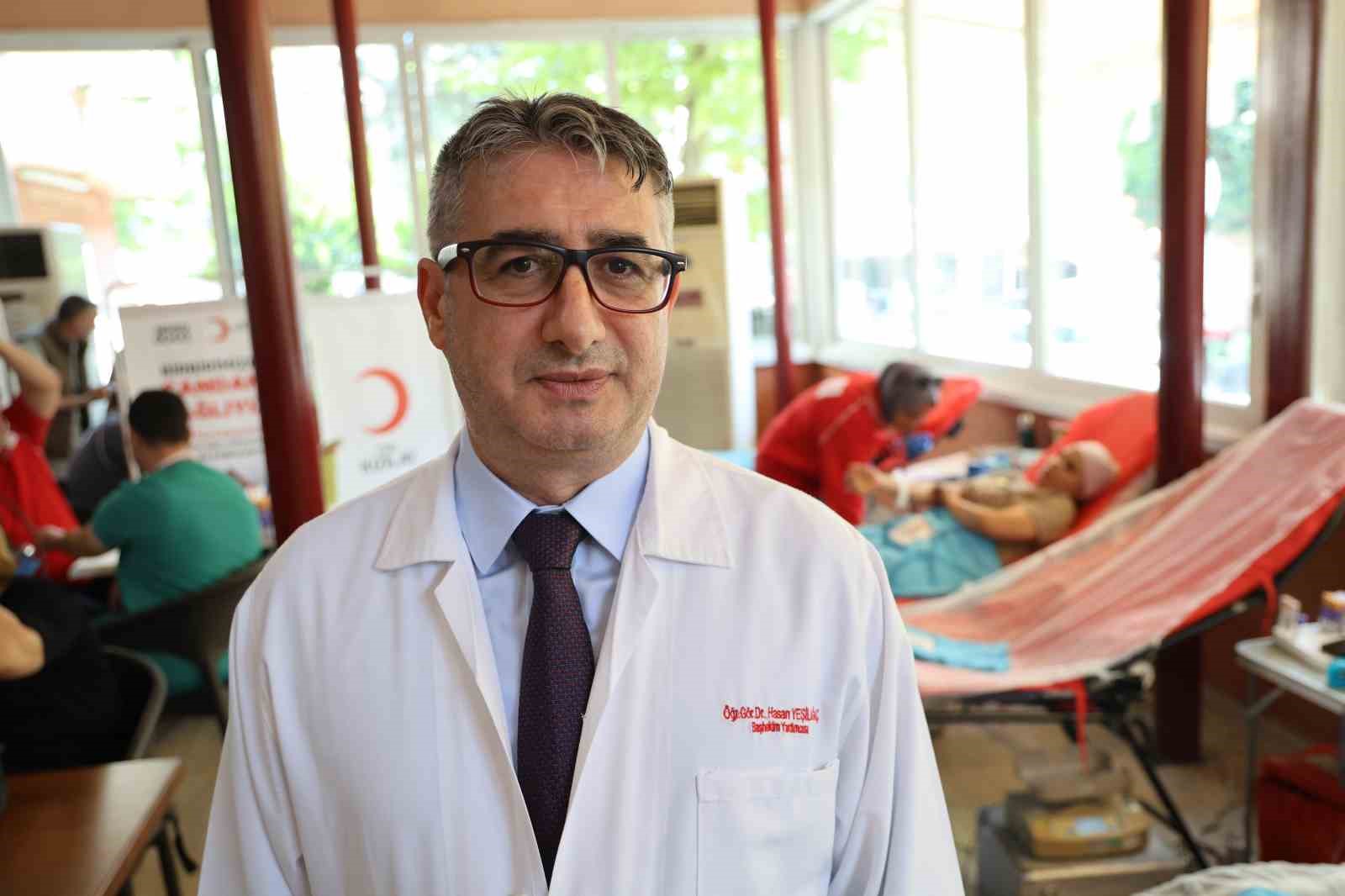 Adana’da kan ve kök hücre bağış kampanyasına yoğun ilgi