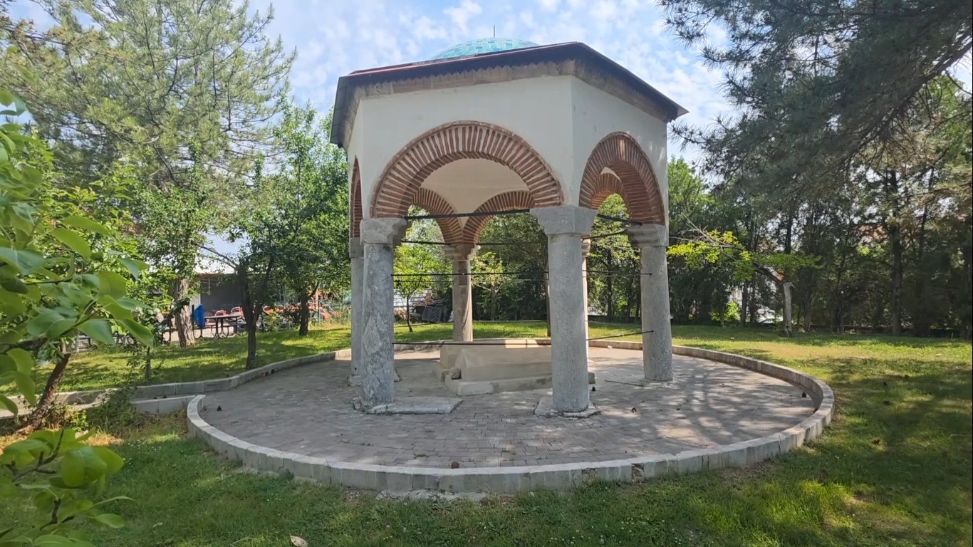 Karagöz Ahmed Paşa’nın Kütahya’daki kabri ve tarihi alan için "ziyarete açılmalı" çağrısı