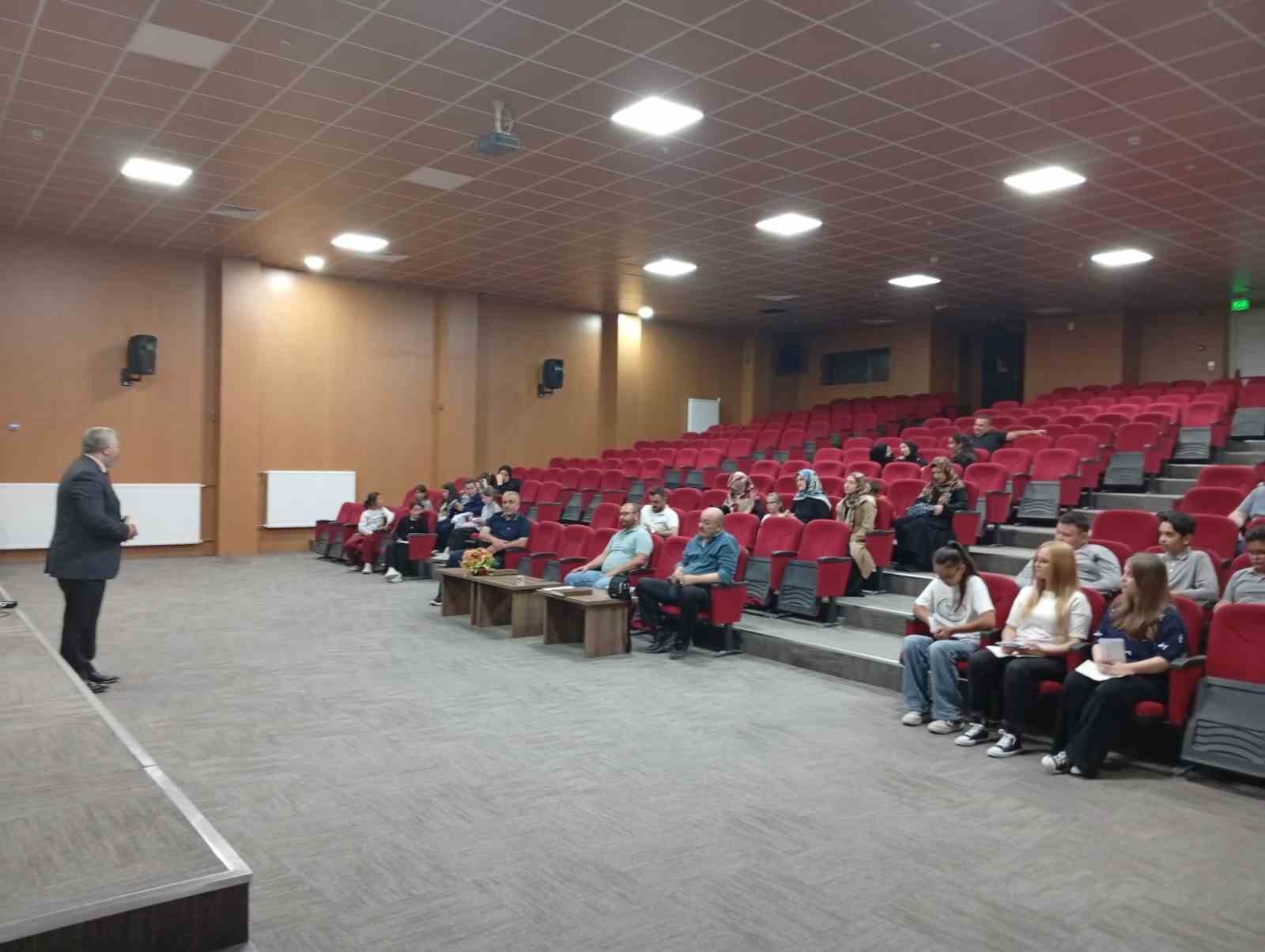 Hisarcık’ta Kur’an-ı Kerimi ve namaz sürelerini güzel okuma yarışması düzenlendi