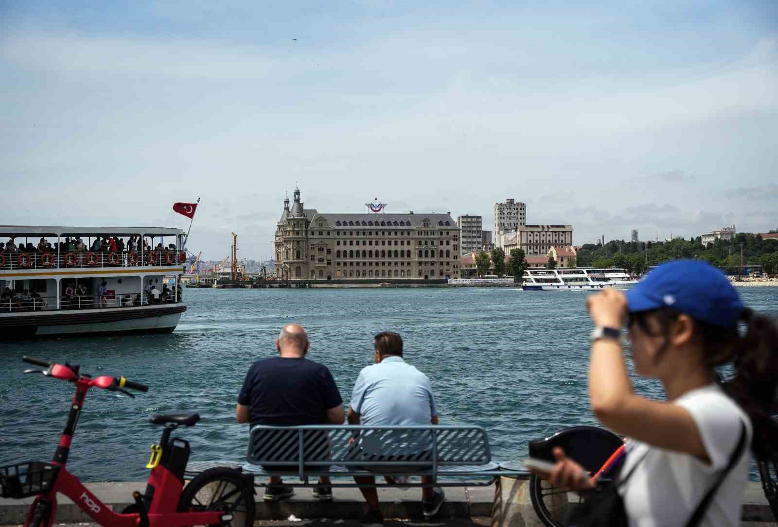 İstanbul’un simgelerinden Haydarpaşa Garı yeni yüzüne kavuştu