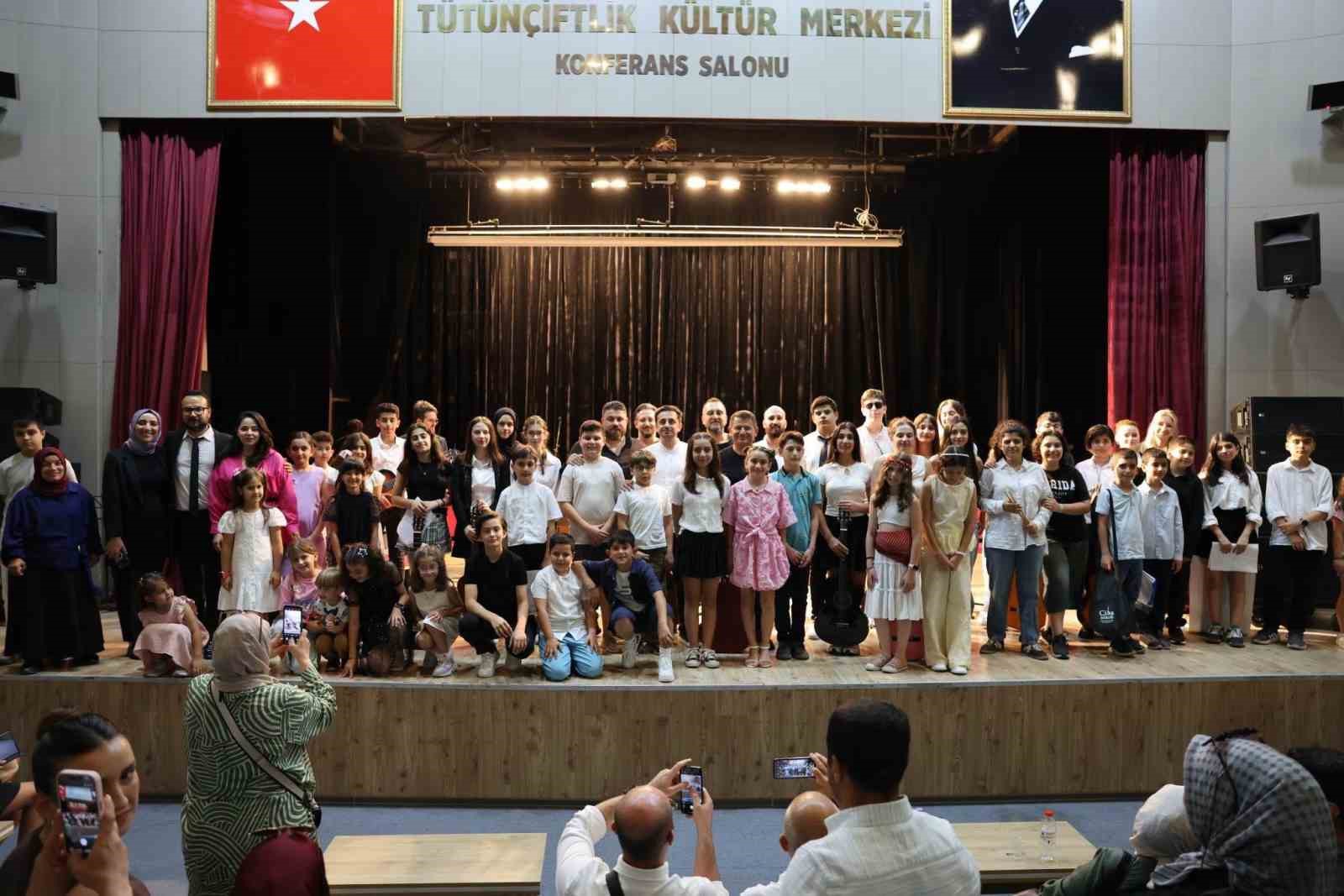 Körfez’de sanat merkezi kursiyerlerinden yıl sonu konseri