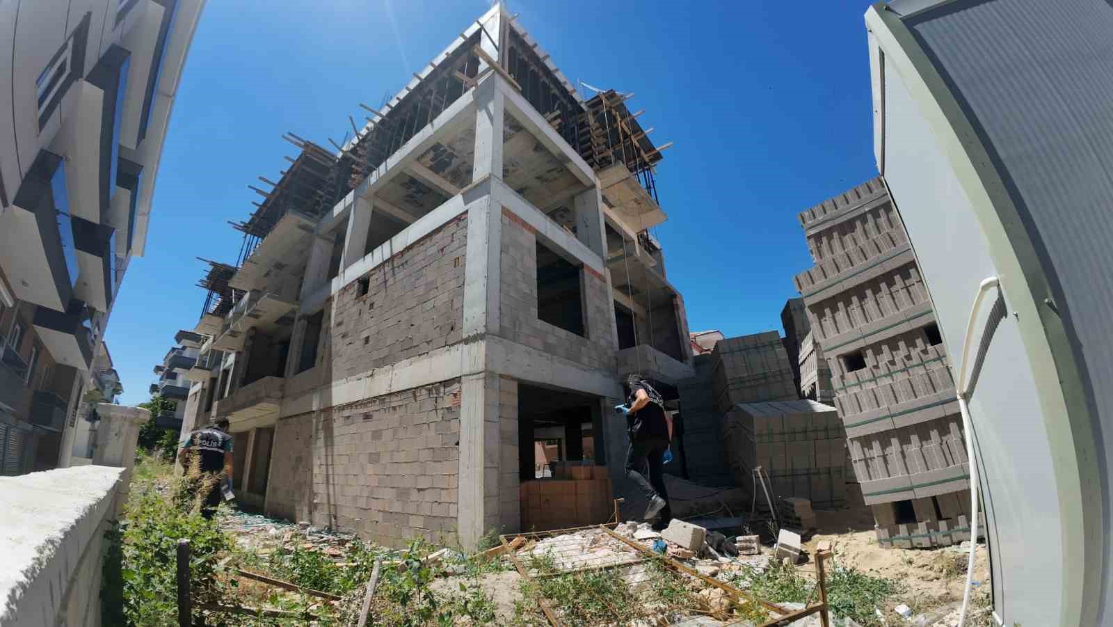 Karaman’da 3’üncü kattan düşen kalıp ustası ağır yaralandı