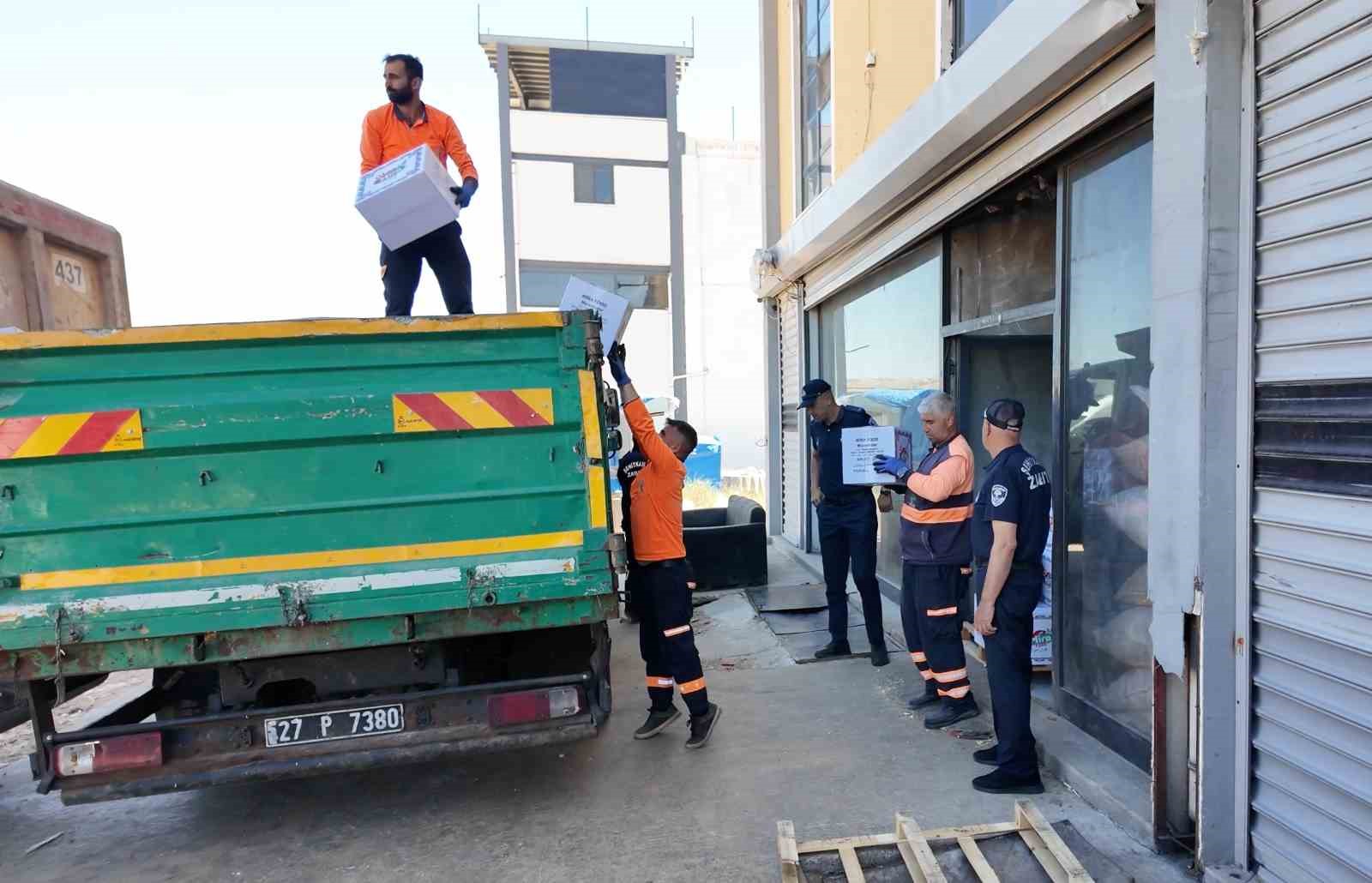 Gaziantep’te 2 ton bozuk kuru pasta imha edildi