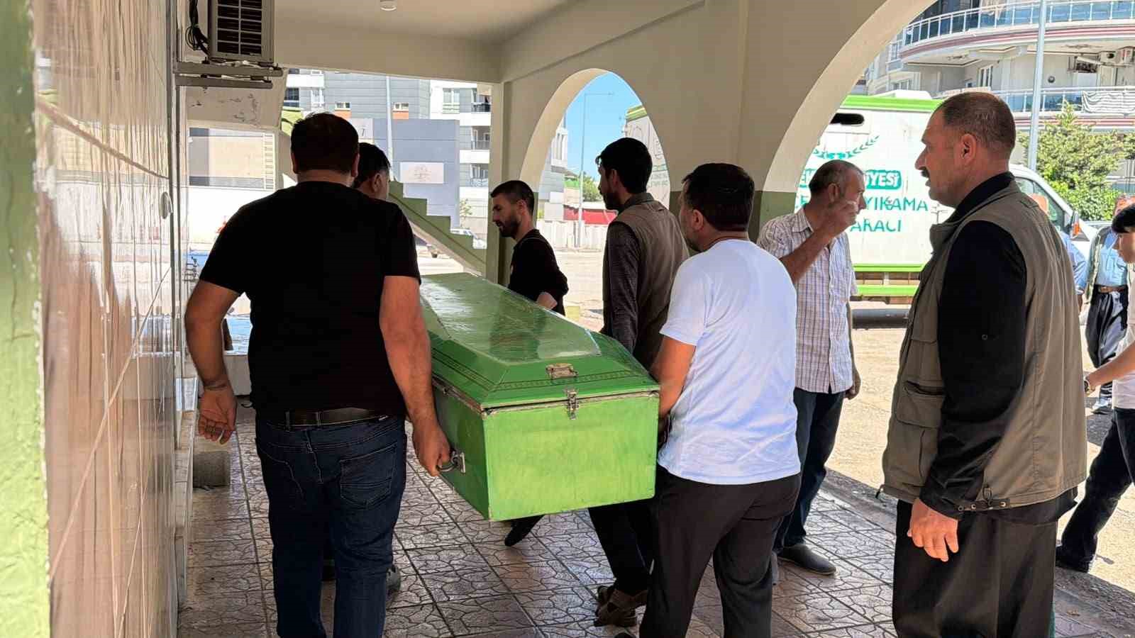 Karaman’daki kazada ölen 3 kardeş Siverek’te yan yana toprağa verildi