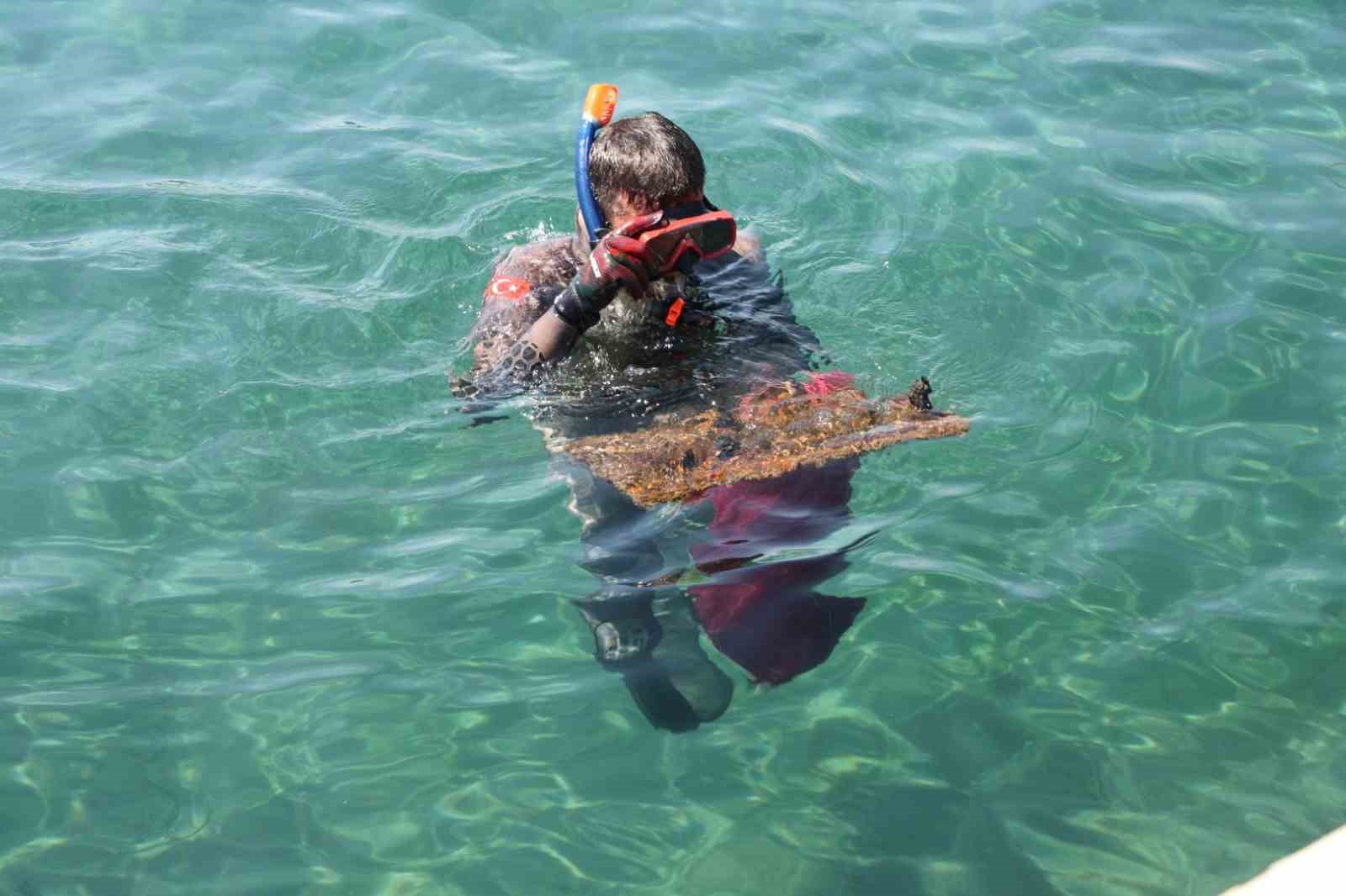 Deniz dibi temizliği Turgutreis’te yapıldı