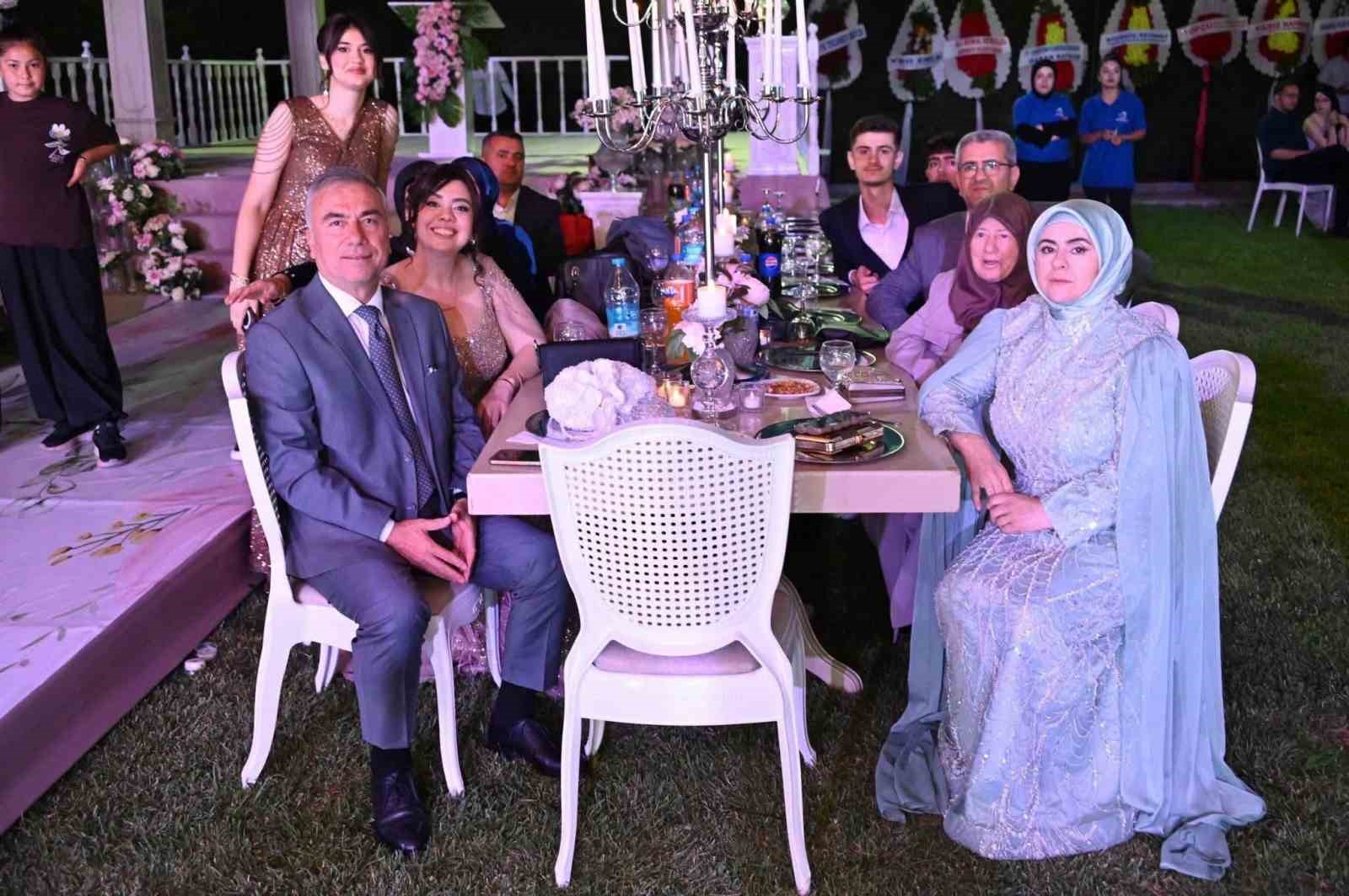 Burhaniye’de Emniyet Müdürünün mutlu günü