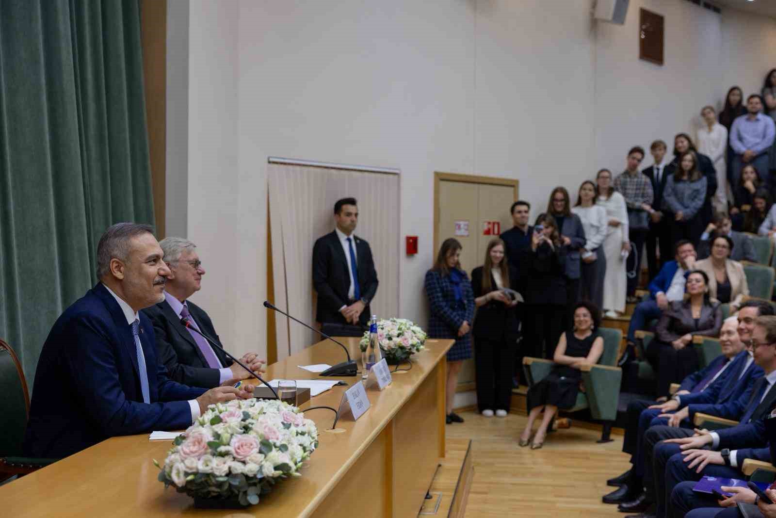 Bakan Fidan’a Moskova Devlet Uluslararası İlişkiler Enstitüsü’nden fahri doktora ünvanı