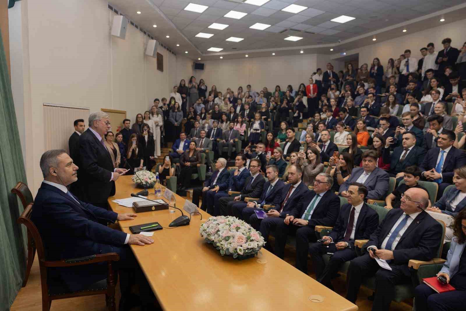 Bakan Fidan’a Moskova Devlet Uluslararası İlişkiler Enstitüsü’nden fahri doktora ünvanı