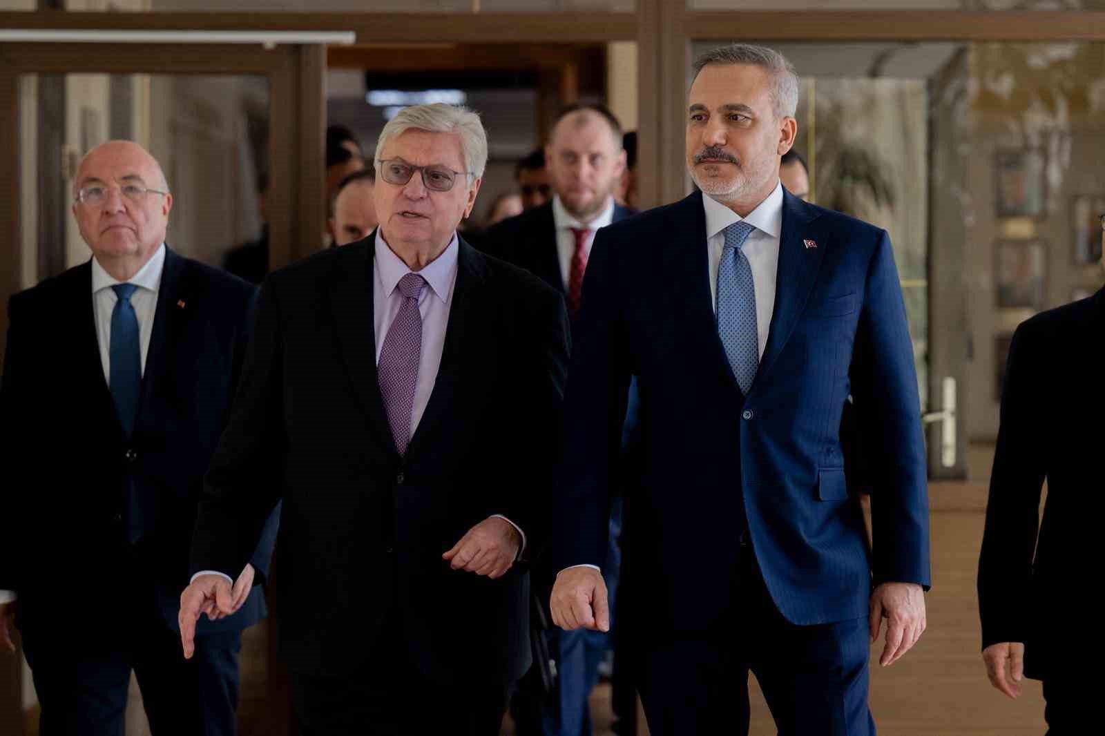Bakan Fidan’a Moskova Devlet Uluslararası İlişkiler Enstitüsü’nden fahri doktora ünvanı