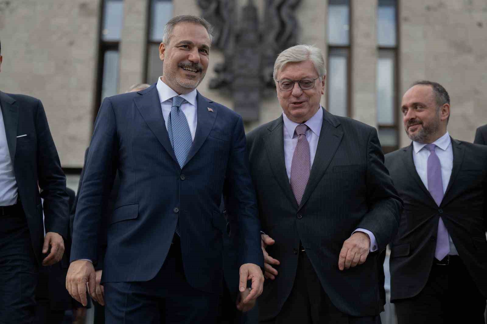 Bakan Fidan’a Moskova Devlet Uluslararası İlişkiler Enstitüsü’nden fahri doktora ünvanı