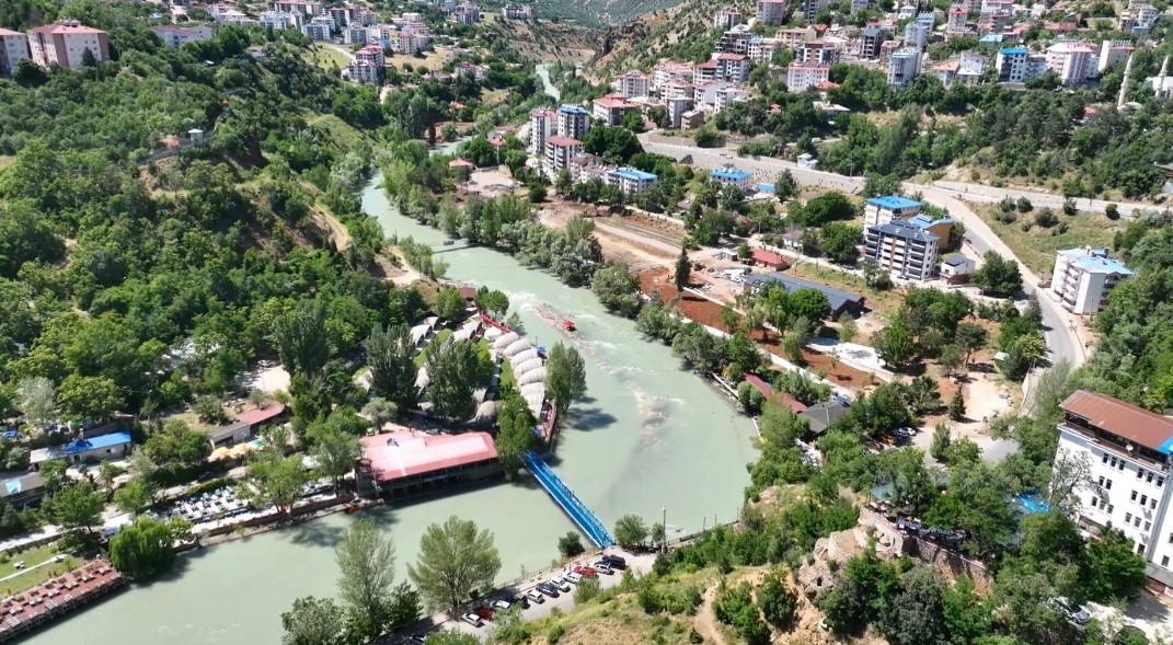 Tunceli’de kano yarışları başladı