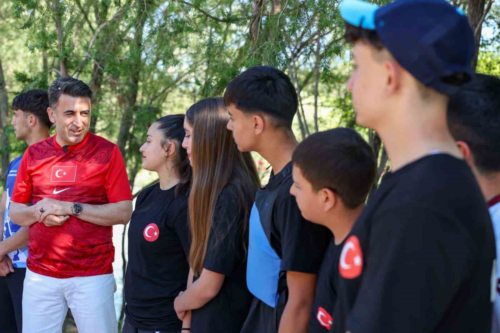 Tunceli’de kano yarışları başladı