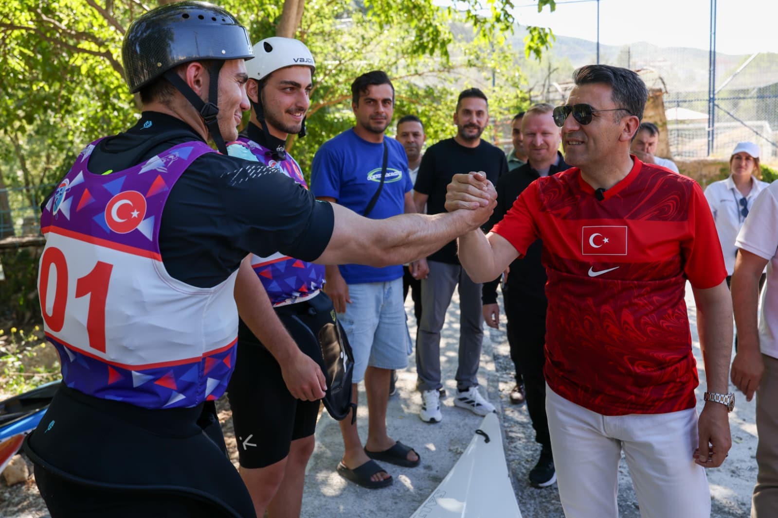 Tunceli’de kano yarışları başladı