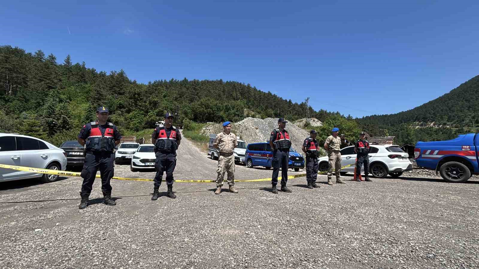 Bolu’da maden göcüğünde 12 saat geride kaldı