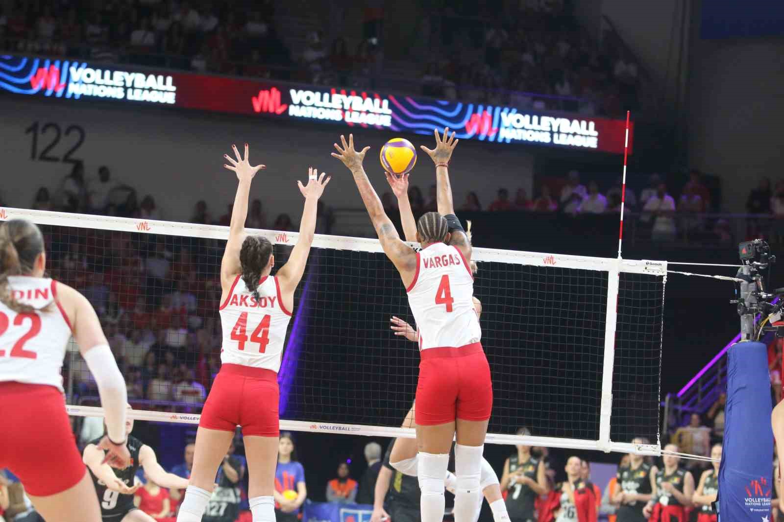 A Milli Kadın Voleybol Takımı, Belçika’yı 3-0 mağlup etti