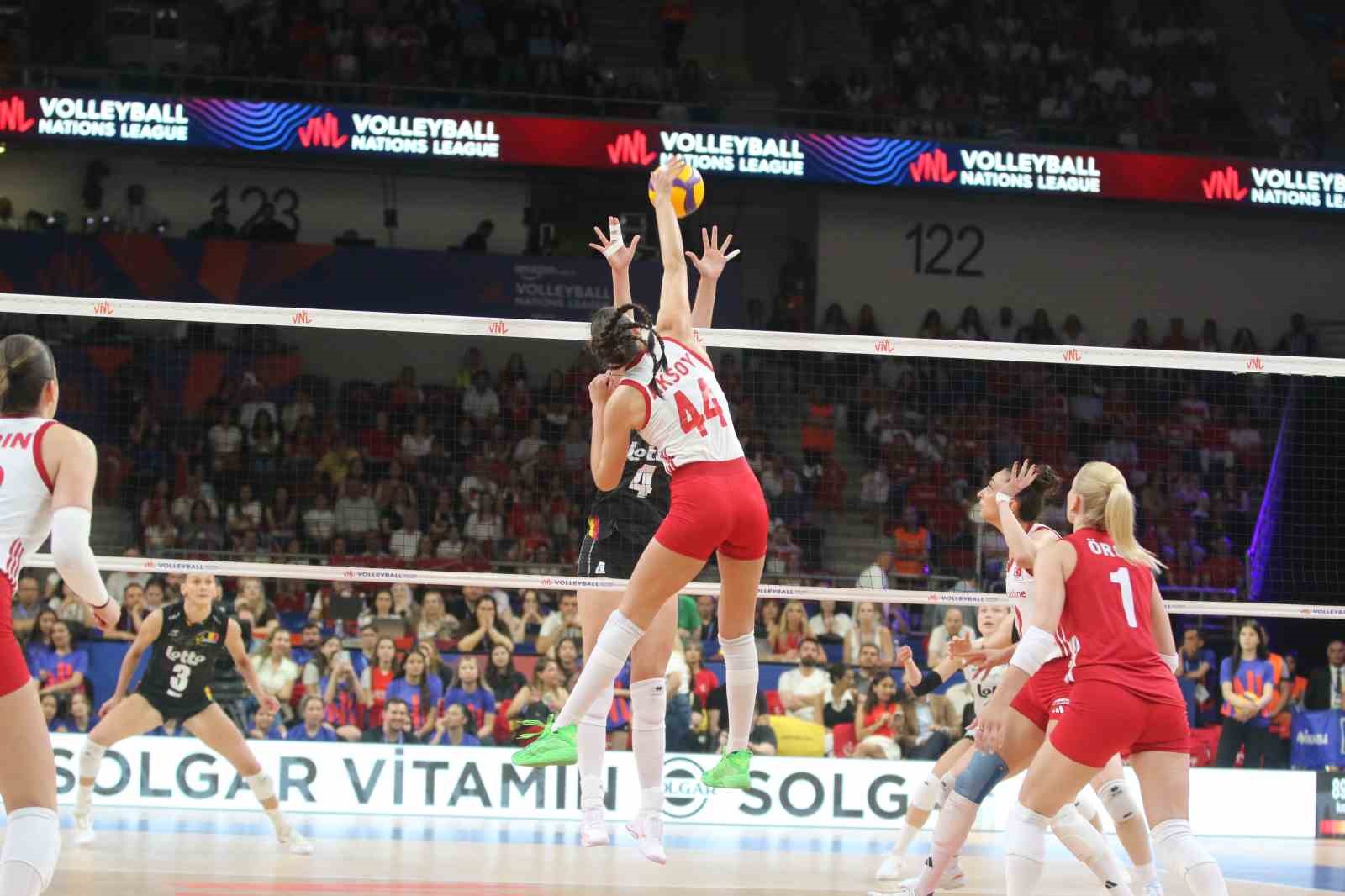 A Milli Kadın Voleybol Takımı, Belçika’yı 3-0 mağlup etti