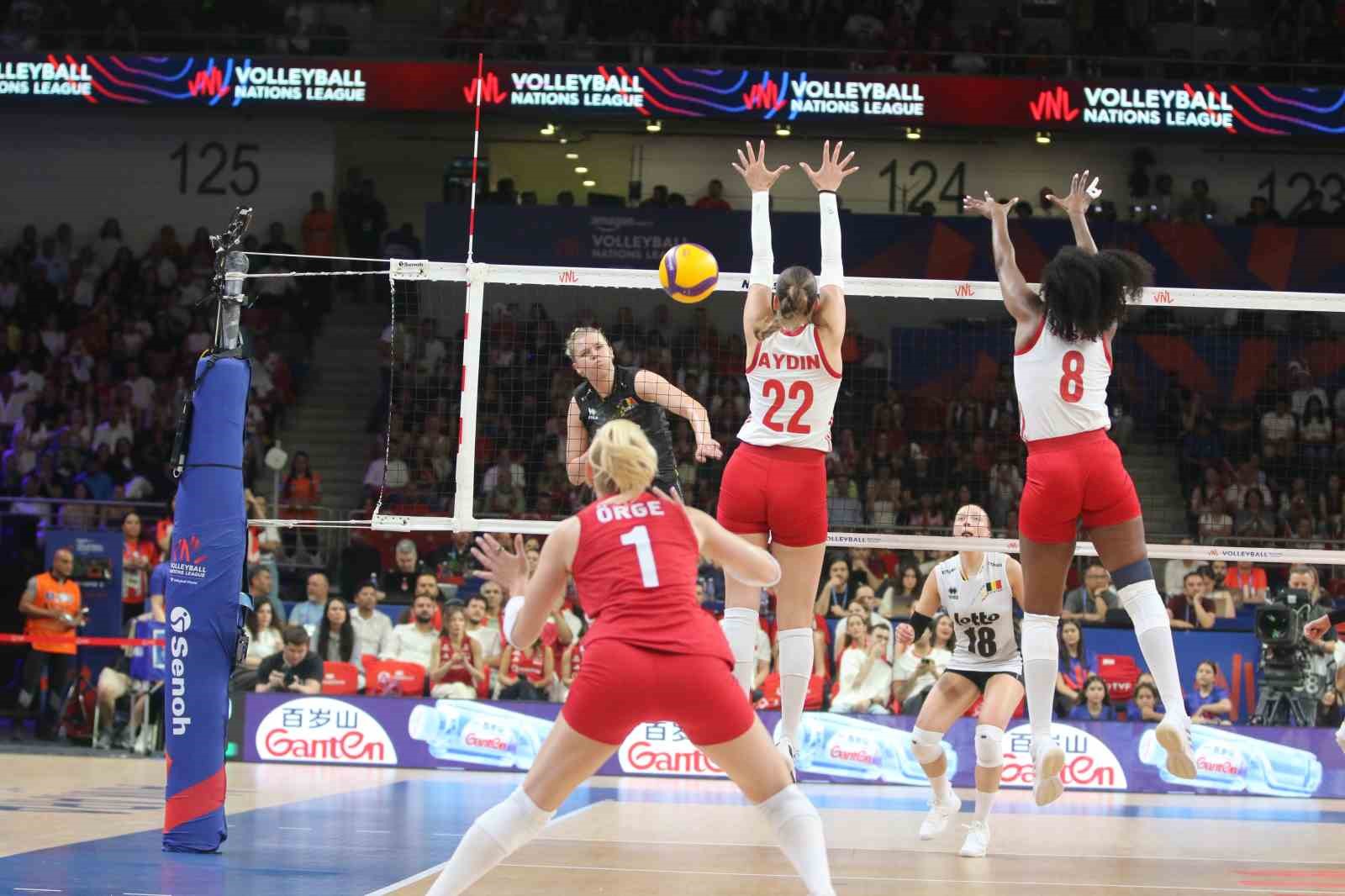 A Milli Kadın Voleybol Takımı, Belçika’yı 3-0 mağlup etti
