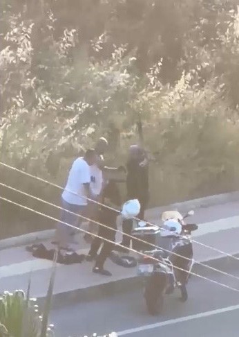 Mersin’de üst aramasında polislere direnen şahıslar ile polisler arasında arbede