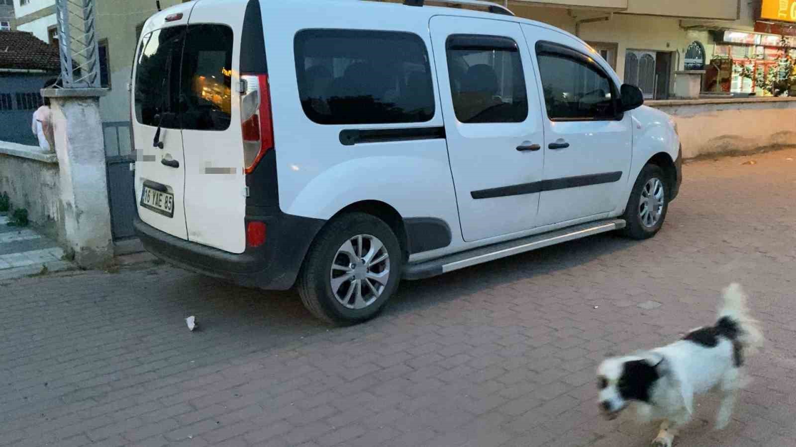 Hafif ticari araç ile çarpışan motosikletin sürücüsü yaralandı