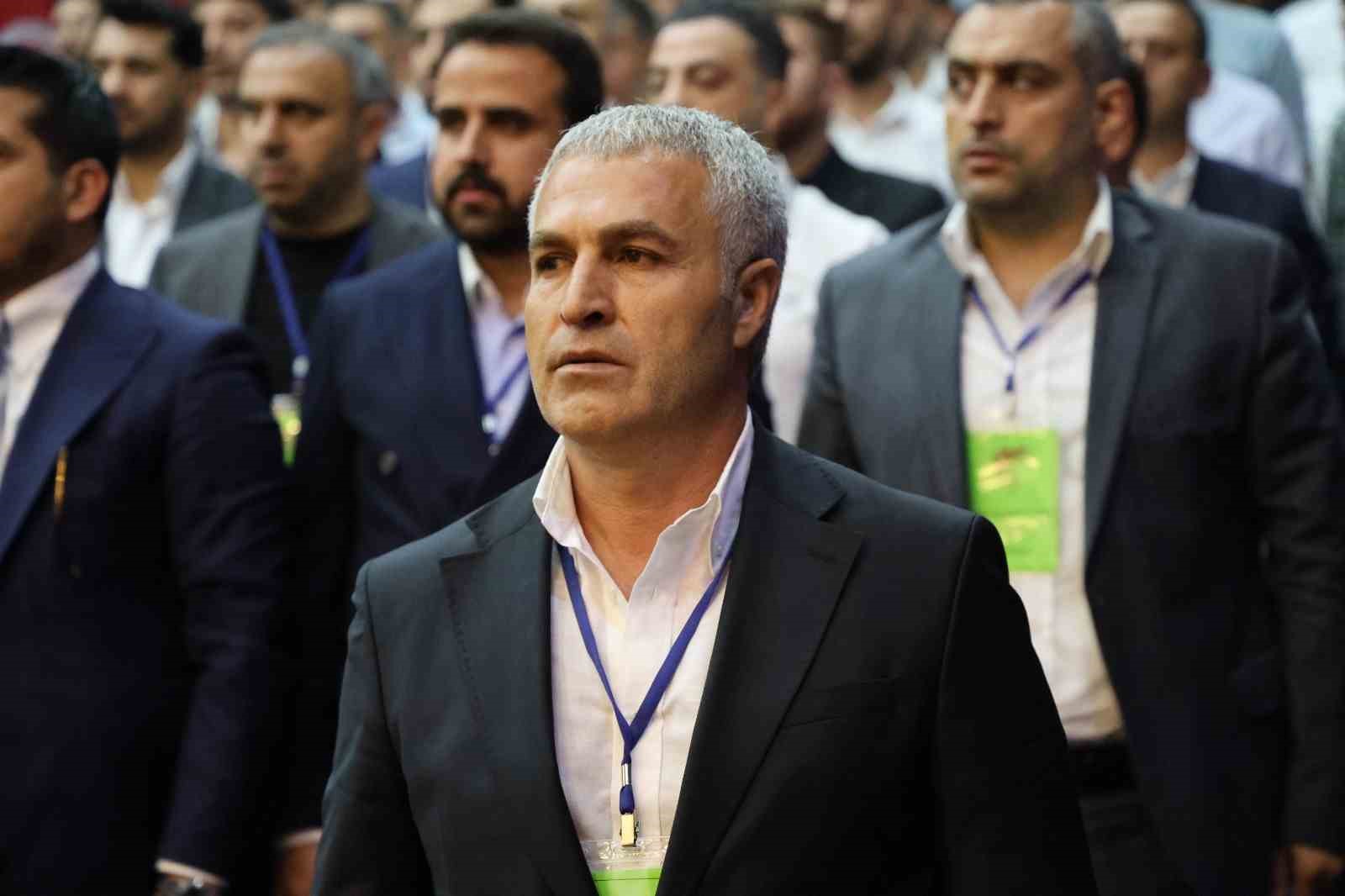 Elazığspor’da başkanlığa Ahmet Toprak seçildi
