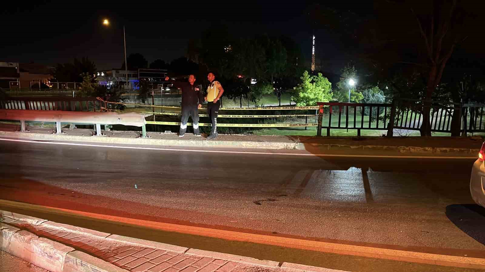 Navigasyon yanlış yolu gösterdi, dereye uçtu: 1 yaralı