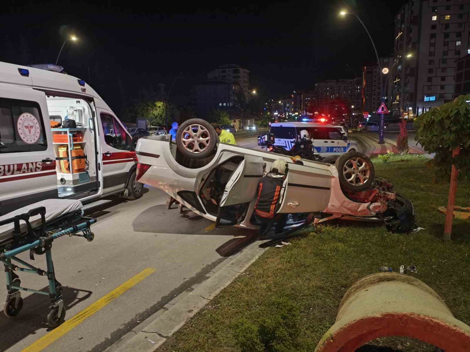 Kontrolden çıkan araç ters döndü: 2 yaralı