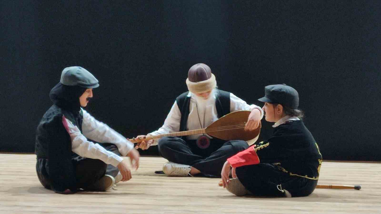 Dede Korkut hikâyeleri Muradiye’de sahnelendi