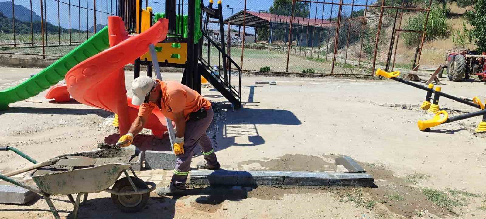 Germencik’te yol ve çevre düzenleme çalışmaları sürüyor