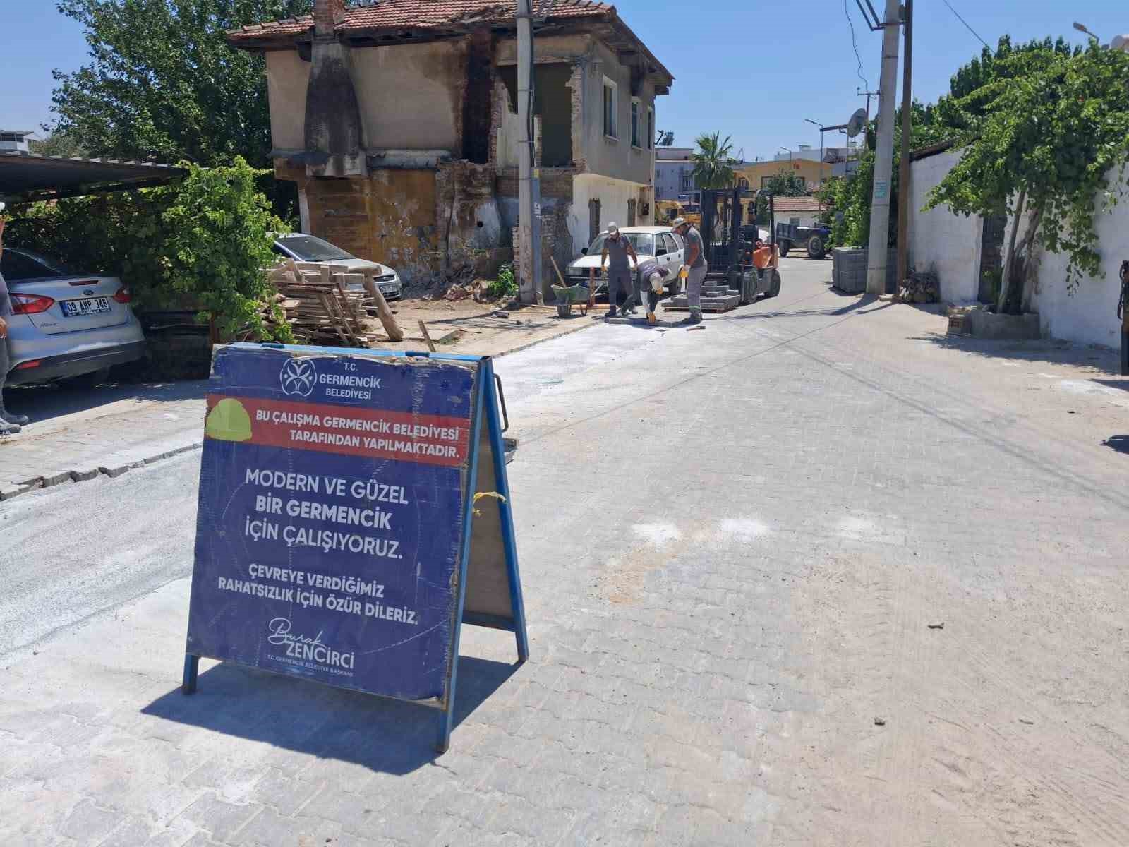 Germencik’te yol ve çevre düzenleme çalışmaları sürüyor