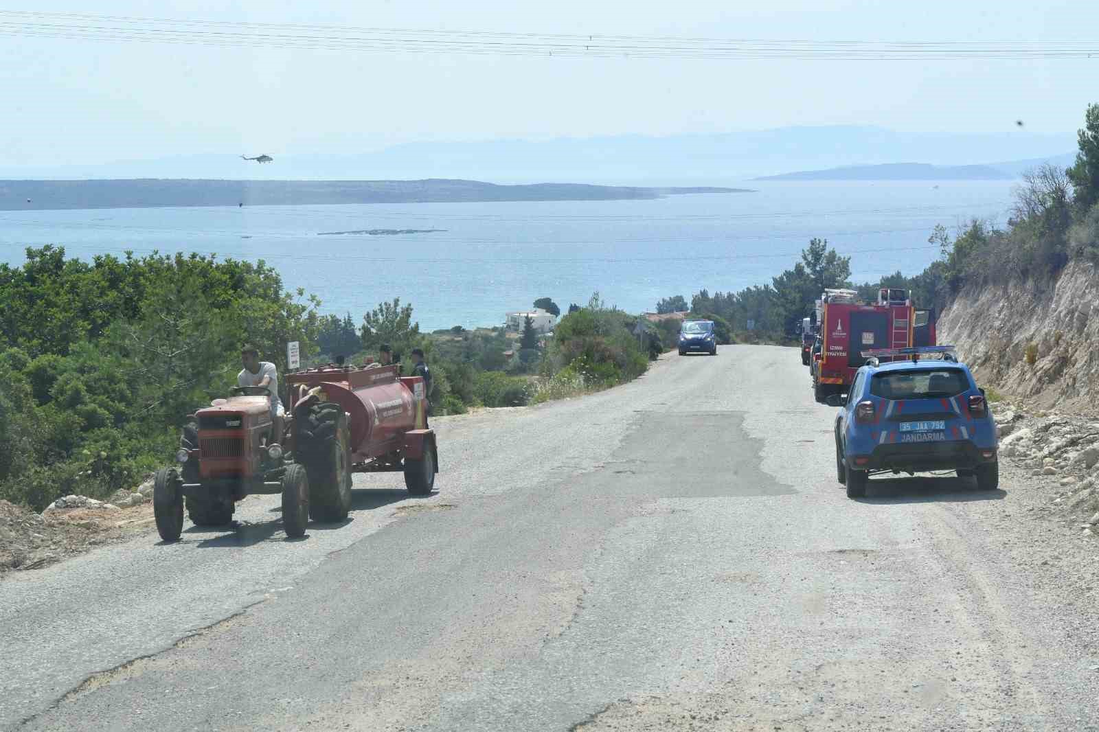 Urla Balıklova’daki orman yangını kontrol altında