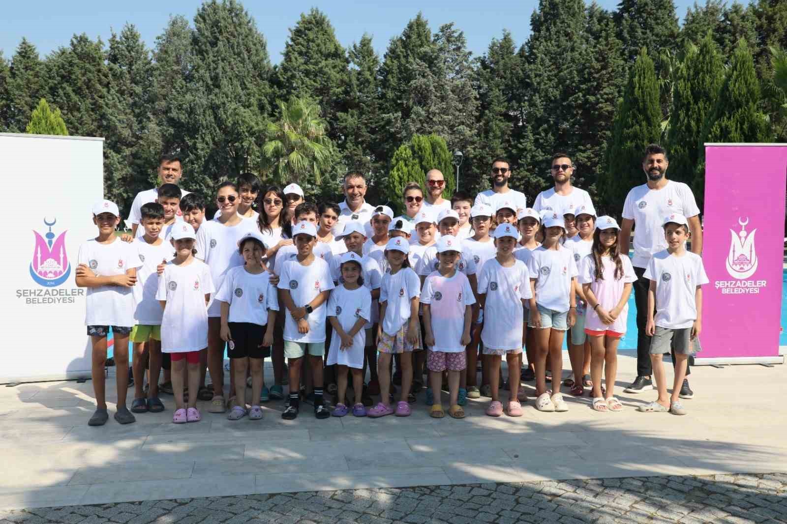 Şehzadeler’de yüzme kursları başlıyor