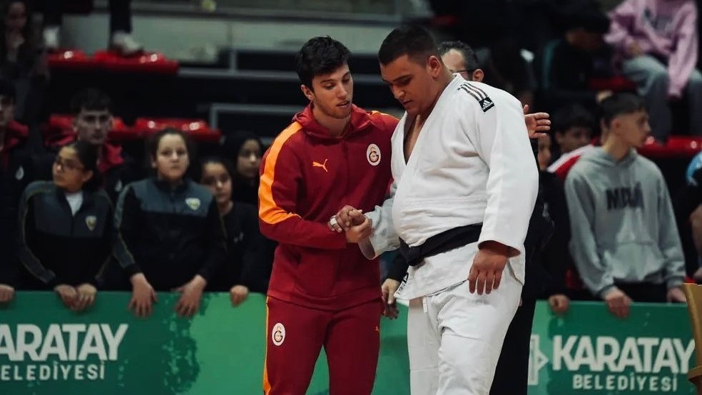 Genç hafız, judoda Galatasaray takımına girdi