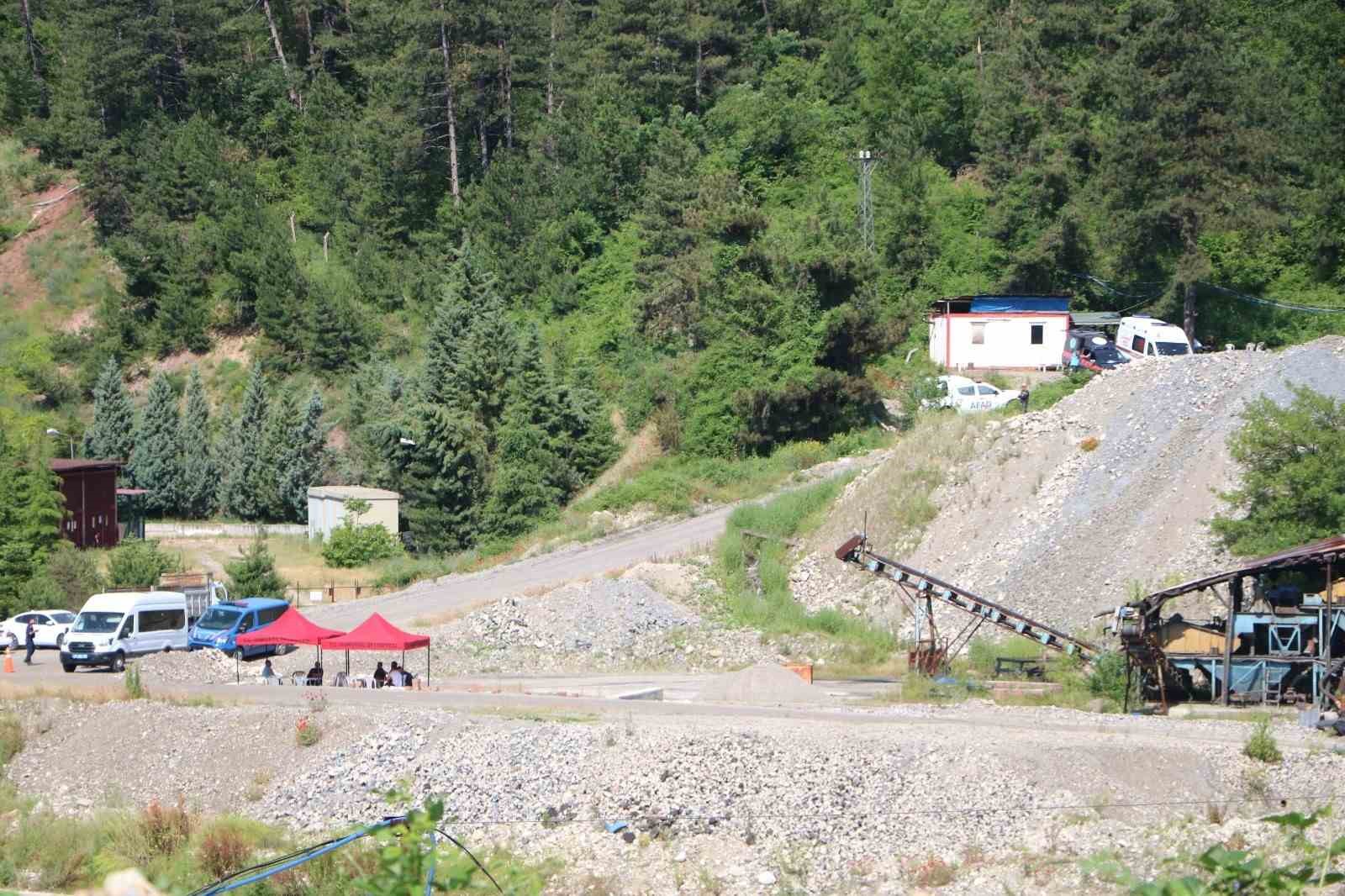 Bolu’daki maden göçüğünde hayatını kaybeden işçiyi çıkarma çalışmaları 26. saatinde sürüyor