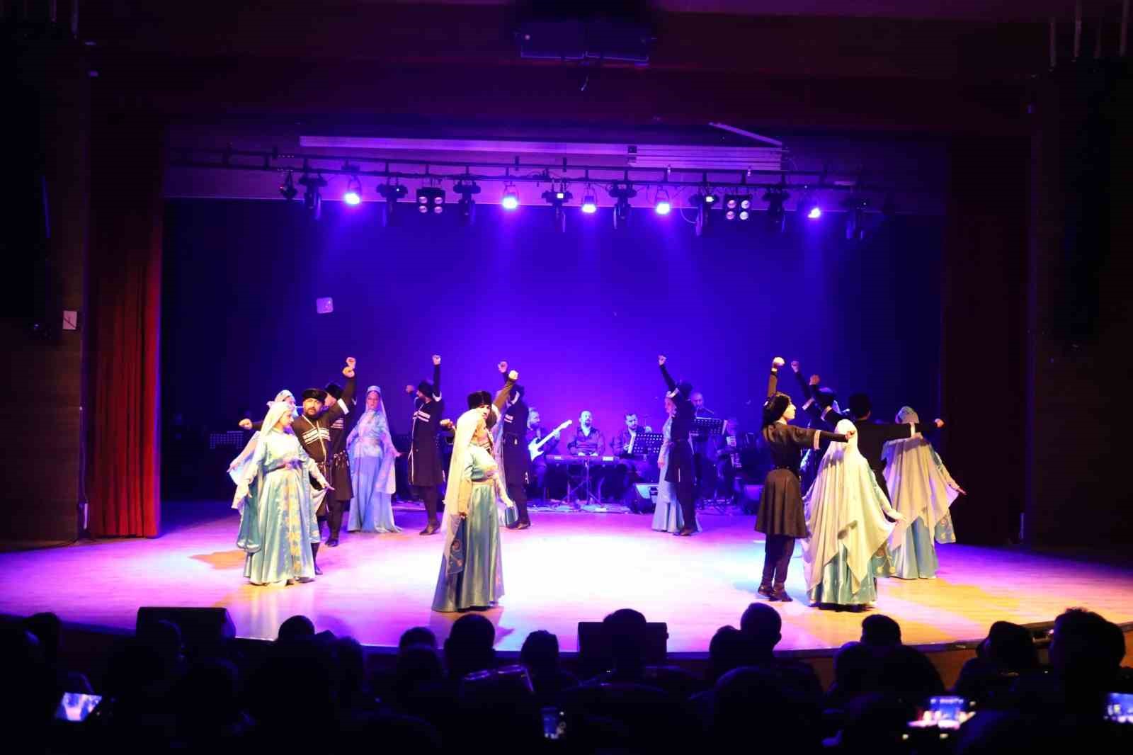 Kür Nehri’nin kadim hafızası sanatın estetiğiyle buluştu: ARÜ’de "Kültür Nehri Kür" esintisi