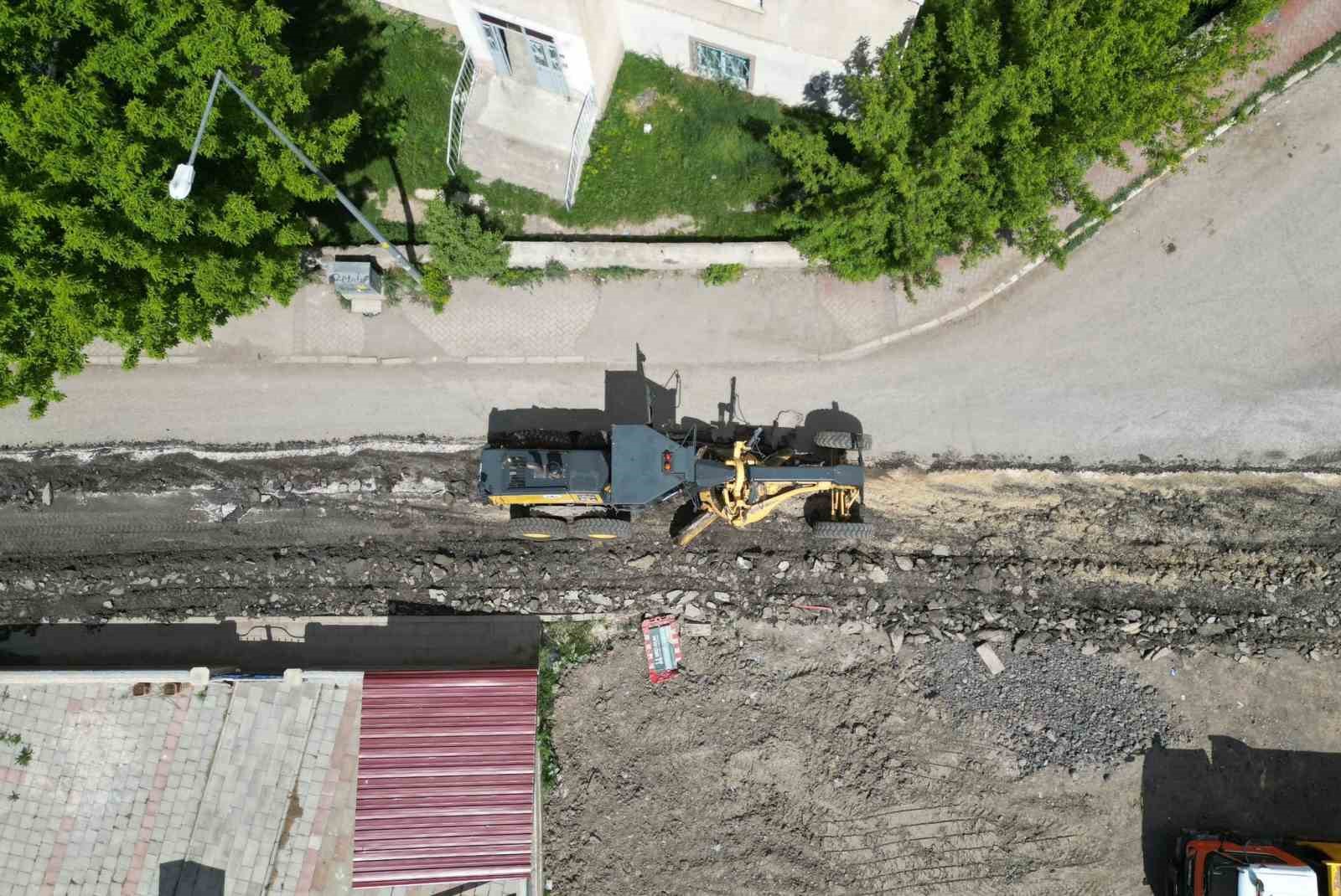 Aziziye’de asfalt seferberliği başladı