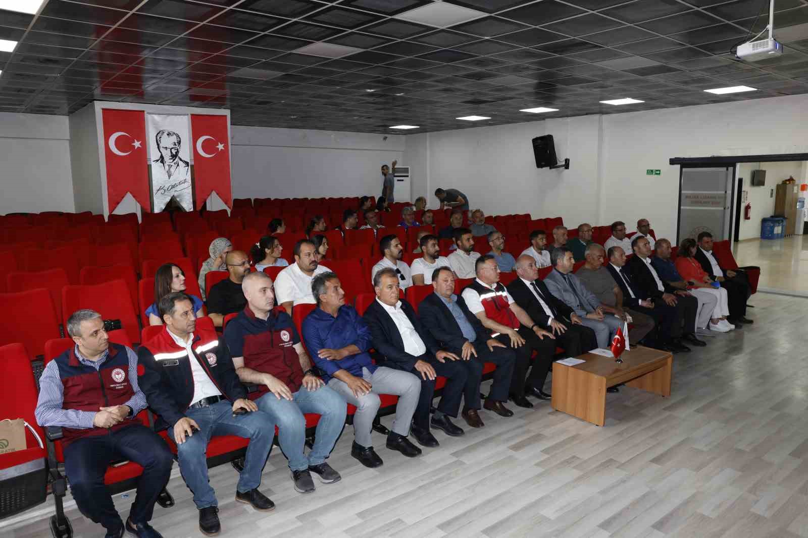 Diyarbakır’da uygulamalı ipek böcekçiliği eğitimi sertifika taktim töreni düzenlendi