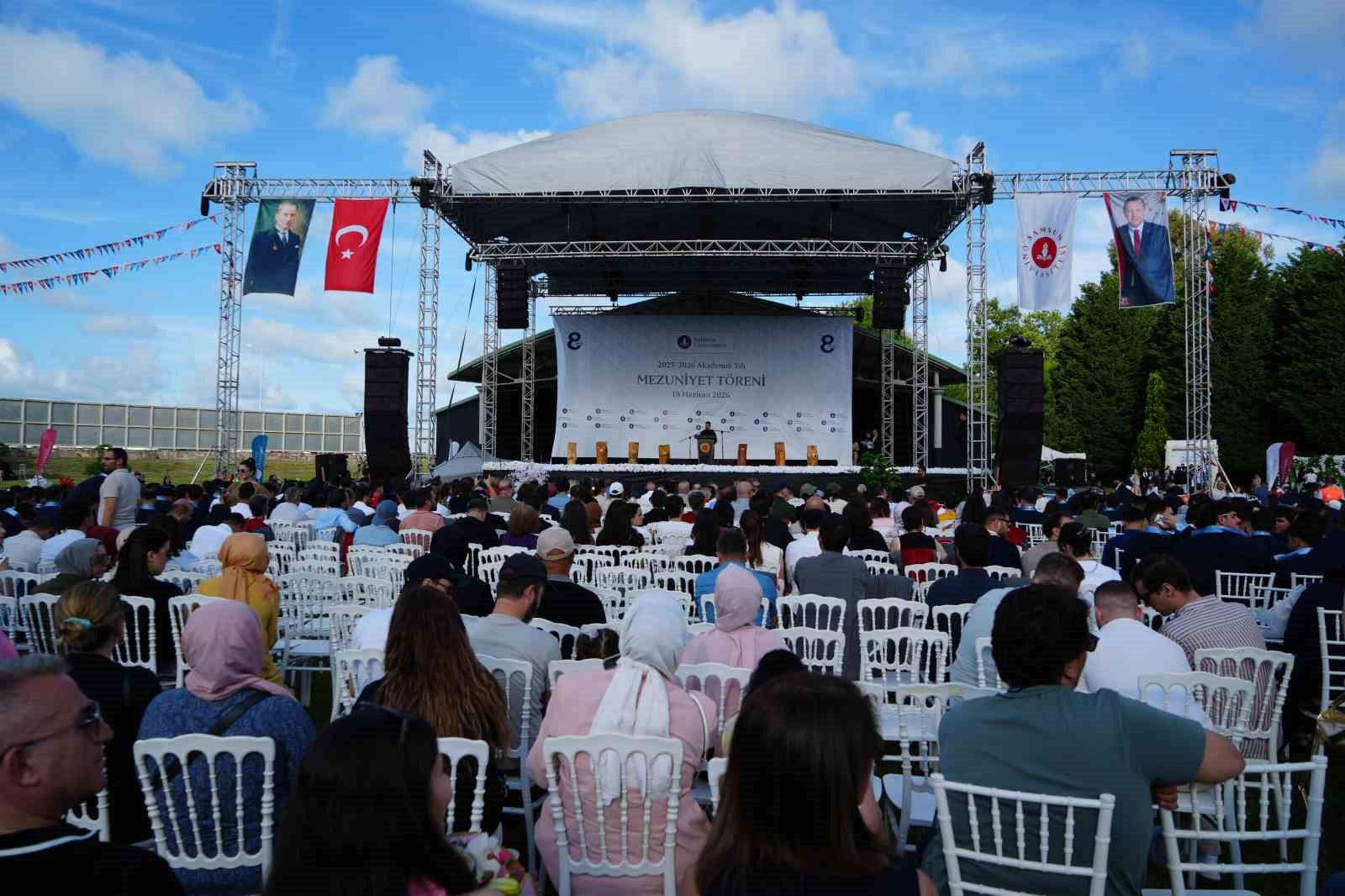 SAMÜ’de 616 öğrencinin mezuniyet heyecanı